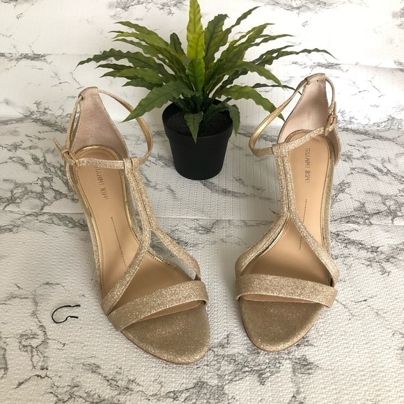 Gianna Bini Shaylinn Sandgold Strappy Glittery Heels Size 9.5 - Picture 4 of 13